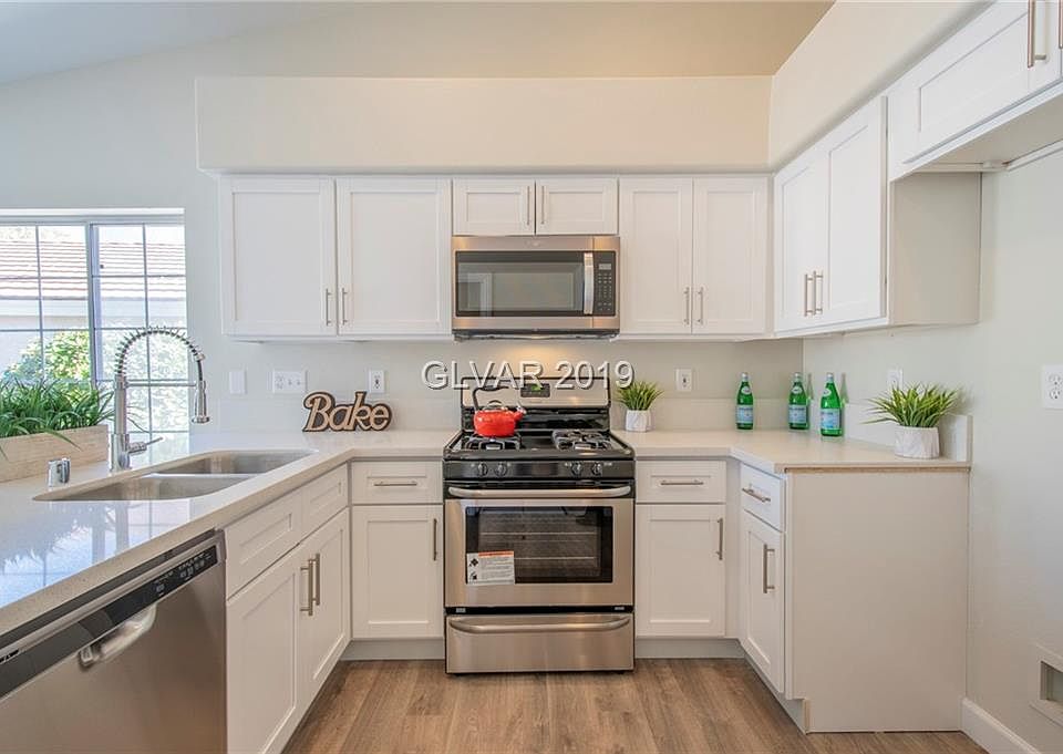 1st image of 9713 Panorama Cliff Dr