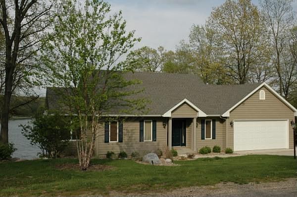 1st image of 389 Charter Oak Pl