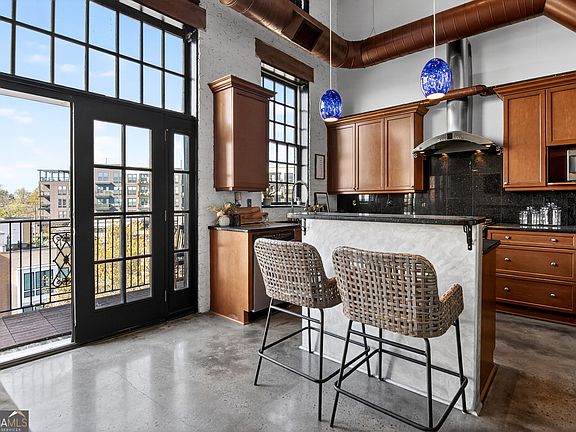 4th image of 5434 Peachtree Rd Suite 117