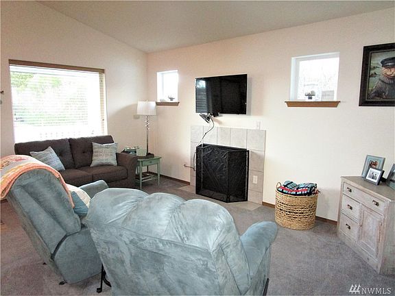 3rd image of 565 Ensign Ave NW