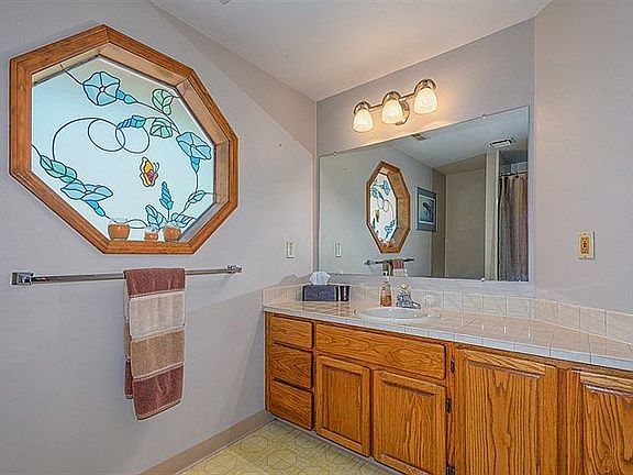 4th image of 3702 SE 167th Ct
