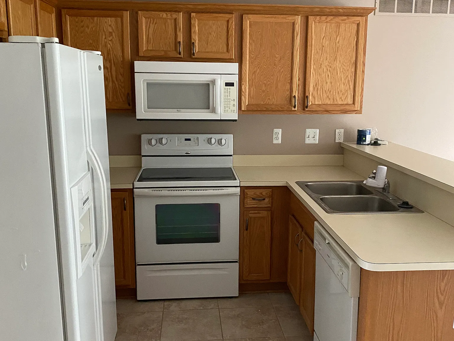 2 bed, 1208 sqft, $1,400 — Photo 3