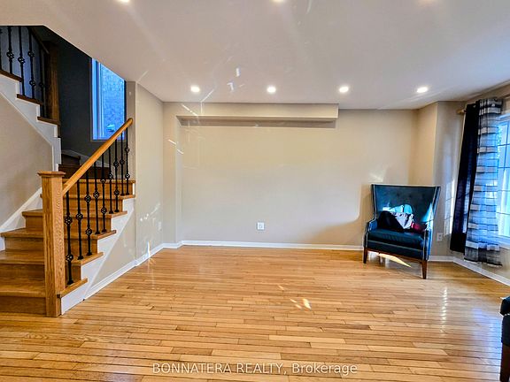 2nd image of 5455 Farmcote Dr