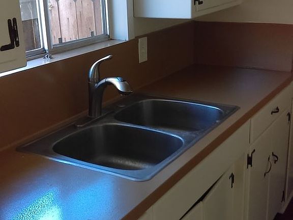 3rd image of 54 El Medio St