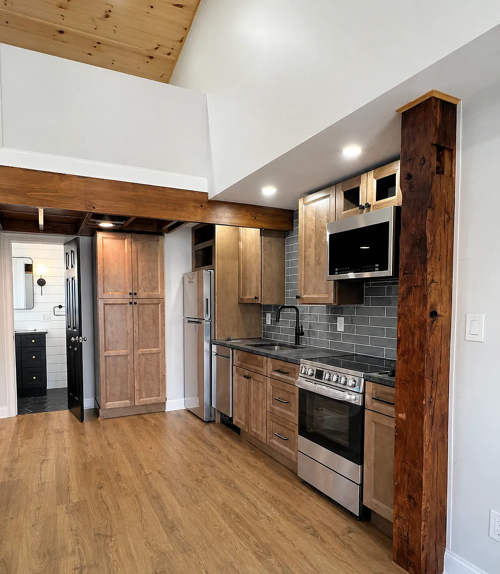 Studio, 624 sqft, $1,450 — Photo 3