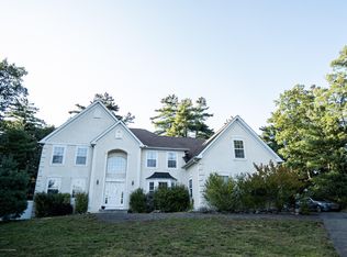6113 High Point Ct, East Stroudsburg, PA