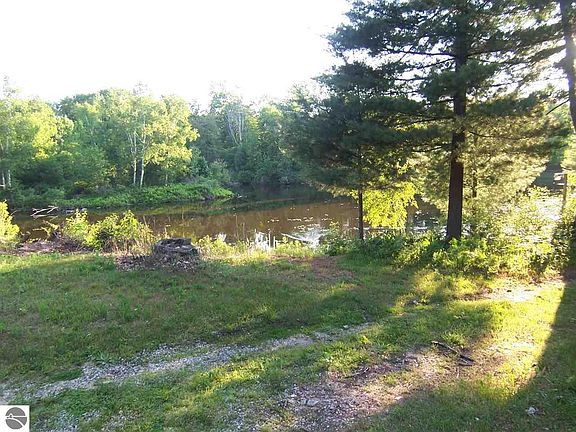 5th image of 1033 Carmen Dr #196