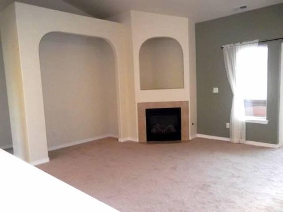 4th image of 626 Essex Ave