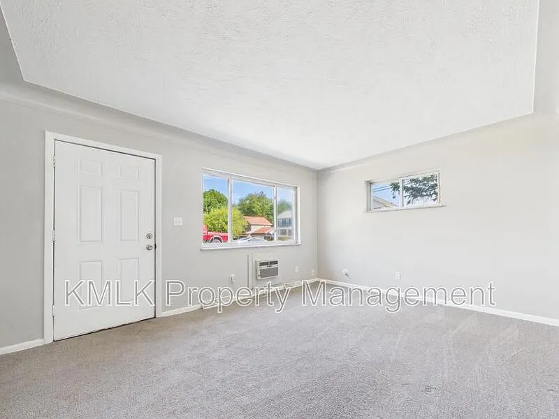 2 bed, 1.0 bath, 663 sqft, $895 — Photo 4