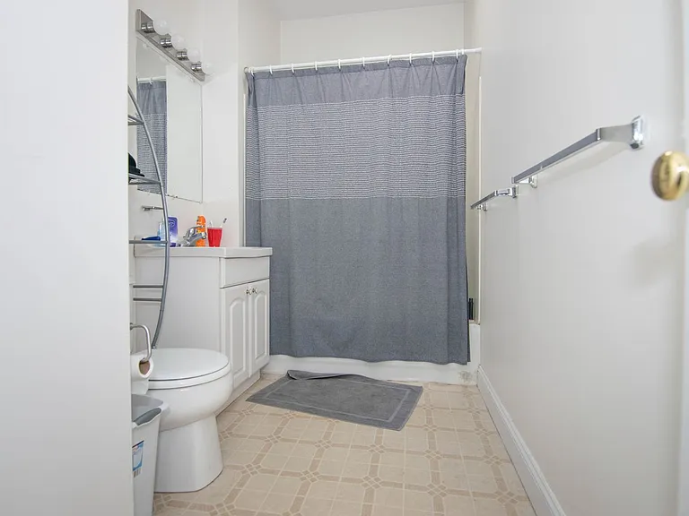 11 Glencoe St — Photo 9