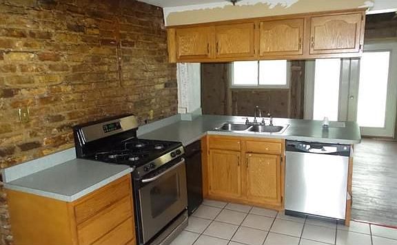 2nd image of 428 Johns Hopkins Dr