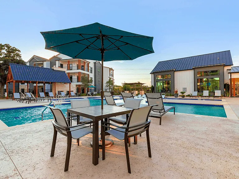 East Vue Ranch Apartments — Photo 15