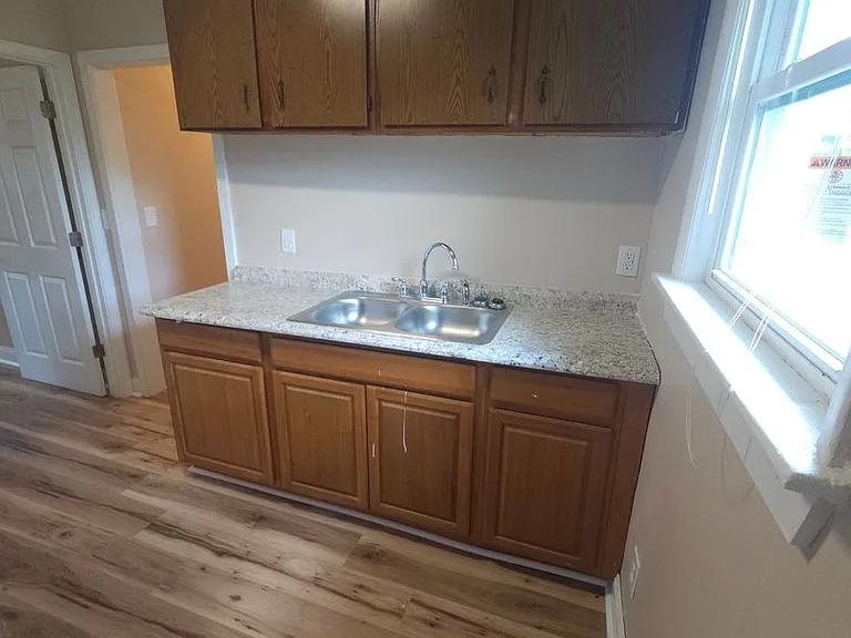 912 Forest St — Photo 21