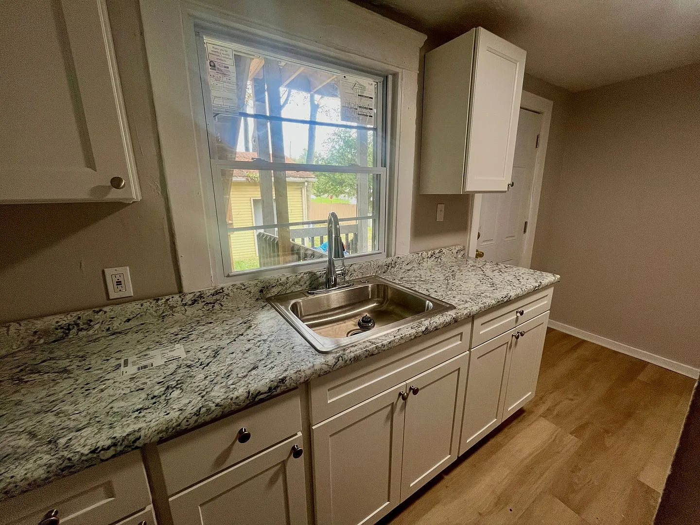 1141 McKinley Ave — Photo 4