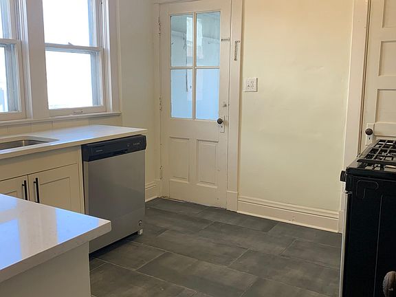 3rd image of 4420 Scarritt Ave