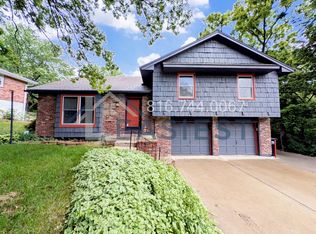 10204 E 83rd St, Raytown, MO 64138
