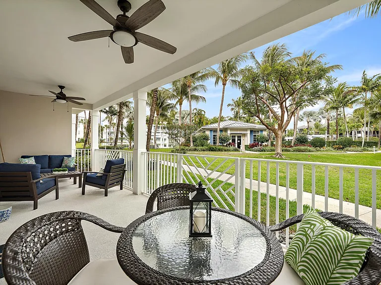 814 Bay Colony Dr S — Photo 17