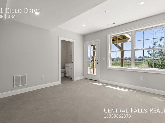 3rd image of 81 Cielo Dr
