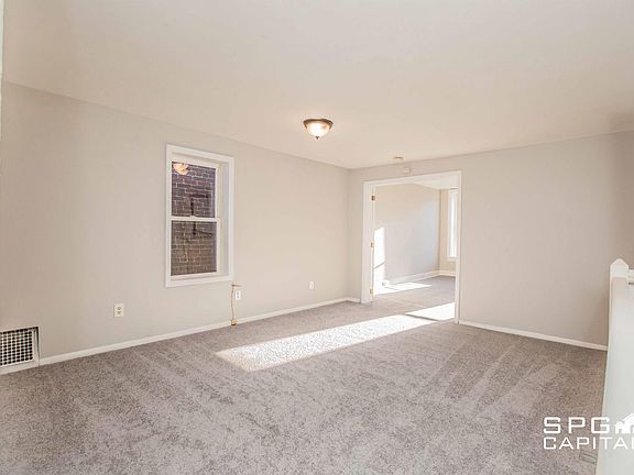 4th image of 630 Salem Ave #2