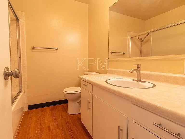 2178 Lucerne Ave — Photo 6