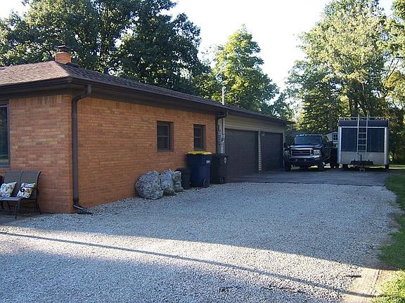 3rd image of 5794 Wallingwood Dr
