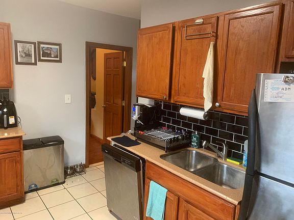 5th image of 83 Midland Ave