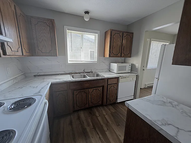 333 Odanah Ave #4C — Photo 7