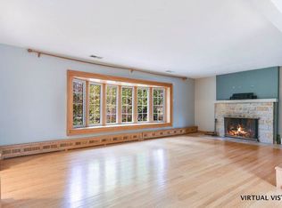 17W121 Oak Ln, Bensenville, IL 60106