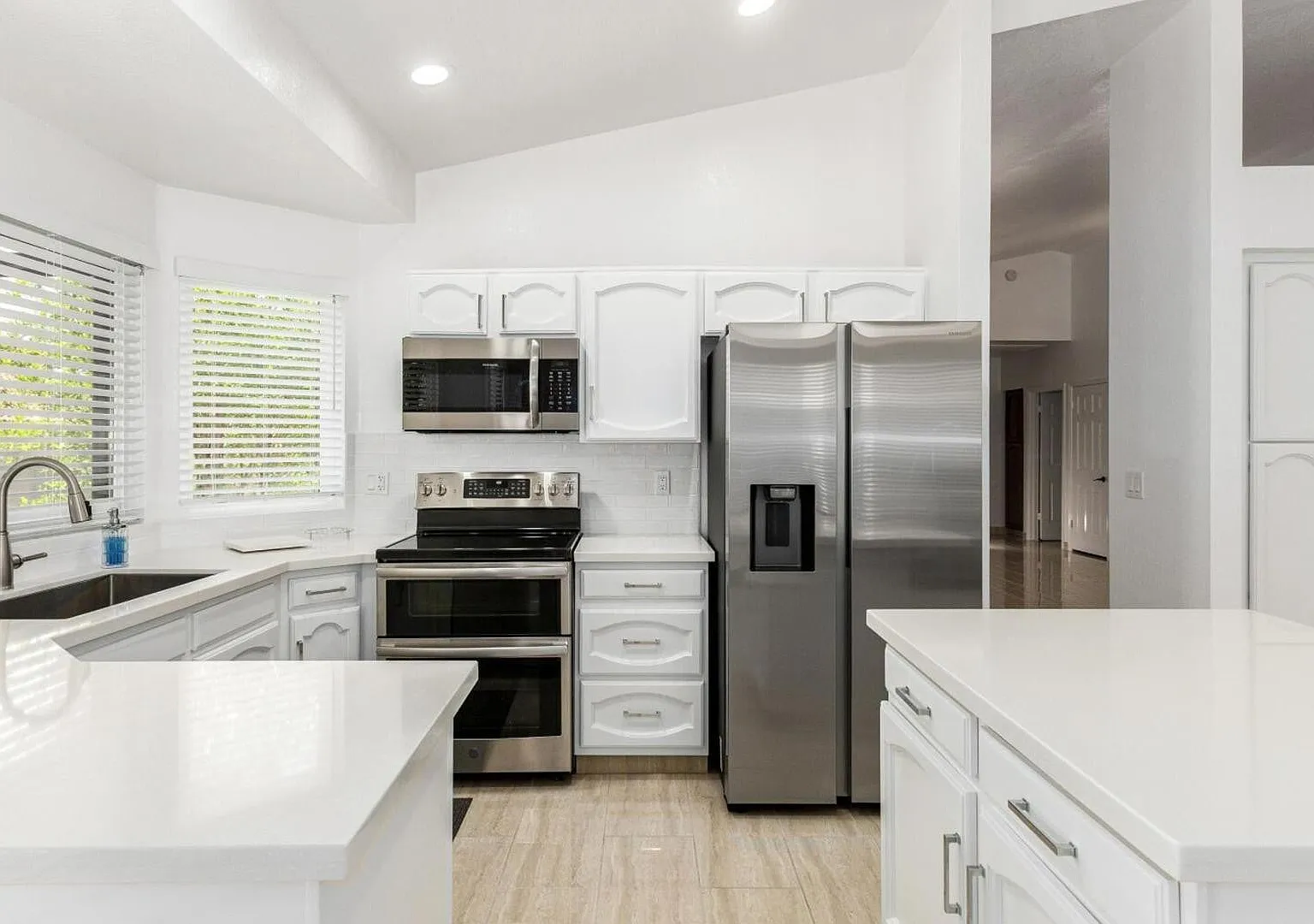 3 bed, 1882 sqft, $3,500 — Photo 1