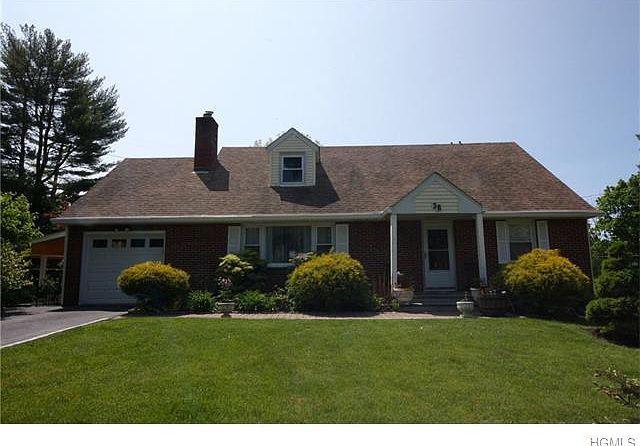 1st image of 38 Westlake Dr