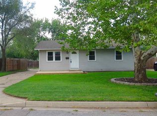 1818 E Idlewild St, Wichita, KS 67216