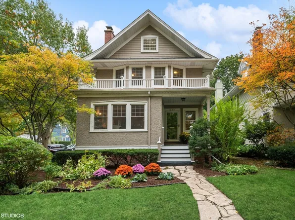 1201 Elmwood Ave, Wilmette, IL 60091