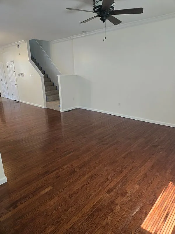 3 bed, 1.5 bath, 1824 sqft, $1,800 — Photo 3