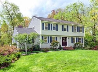 7 Old Schoolhouse Rd, Andover, MA 01810