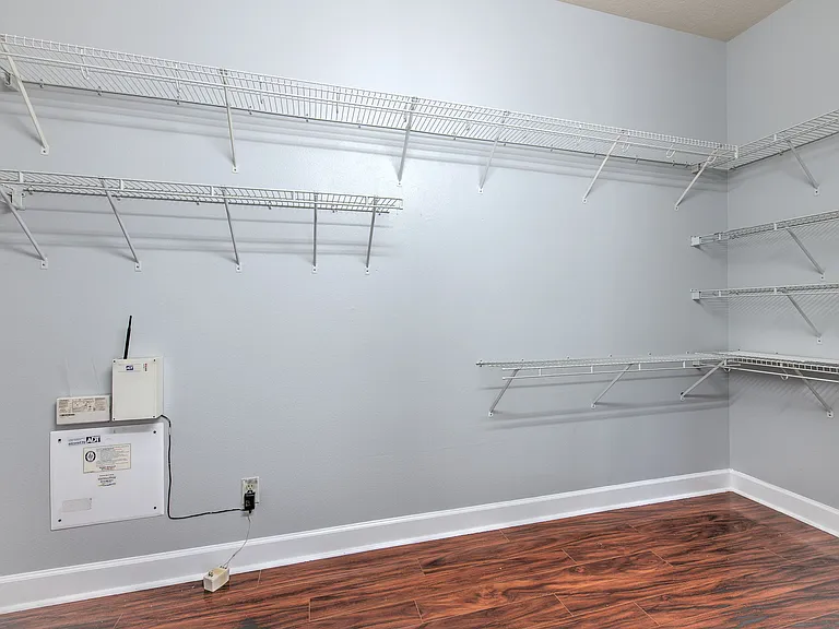 1408 Brilliant Cut Way — Photo 3