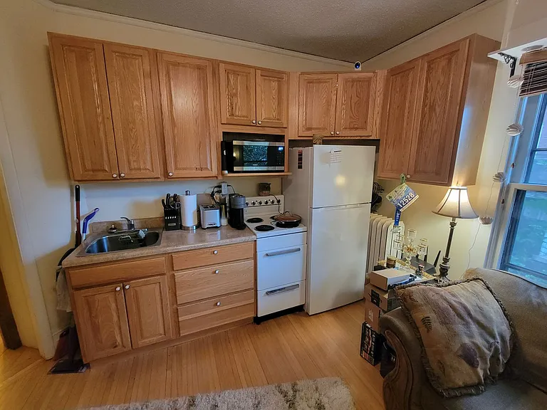 1621 E Superior St #2B — Photo 2