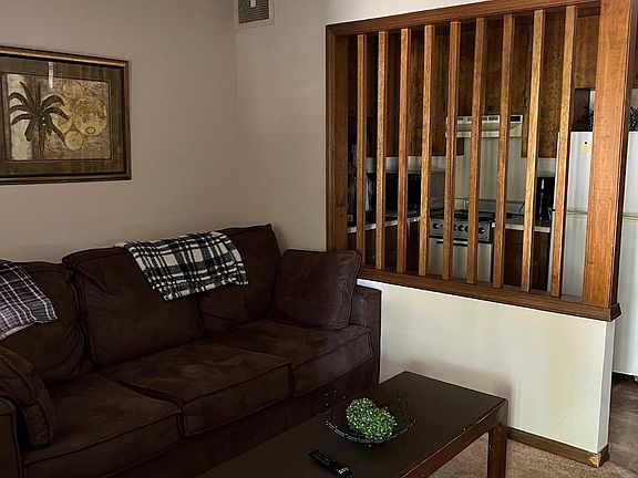 5th image of 311 Alexander Ave W #206