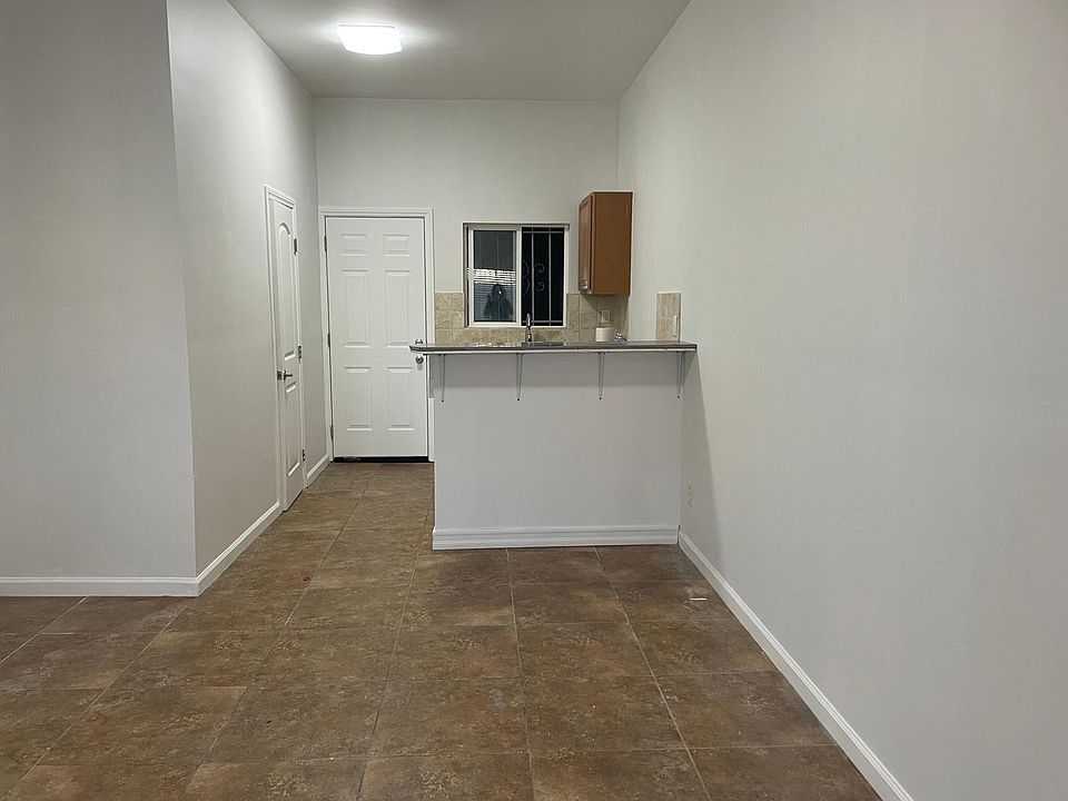 1st image of 11705 Inglewood Ave #B