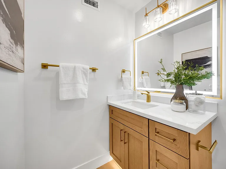 11502 Bingham St — Photo 41