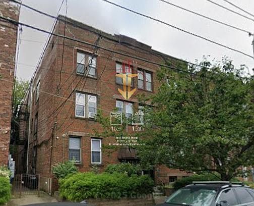 1st image of 123 Roosevelt Ave #B2