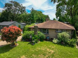 511 Crystal Ave, South Elgin, IL 60177