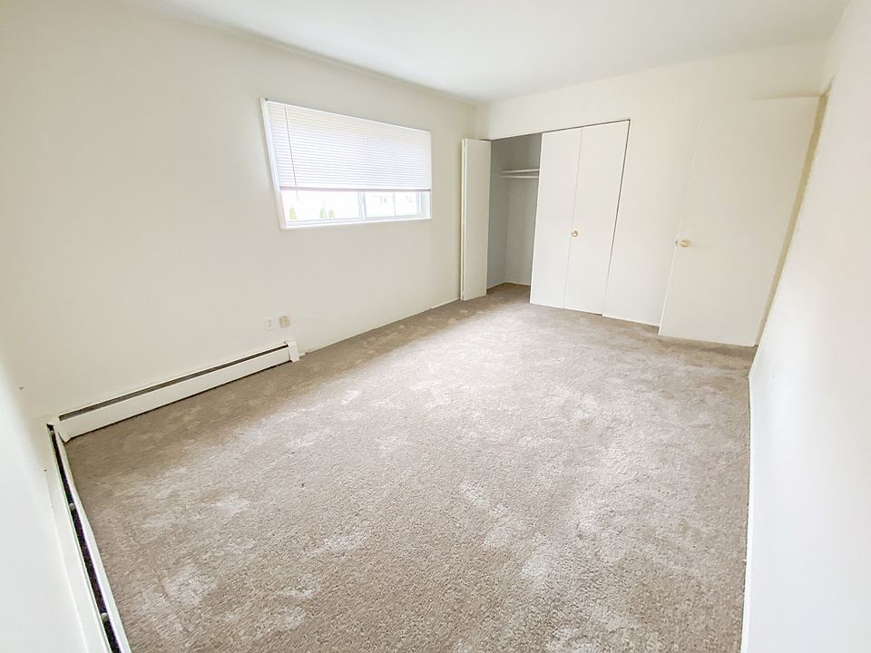 3 Bed Townhouse - Master Bedroom