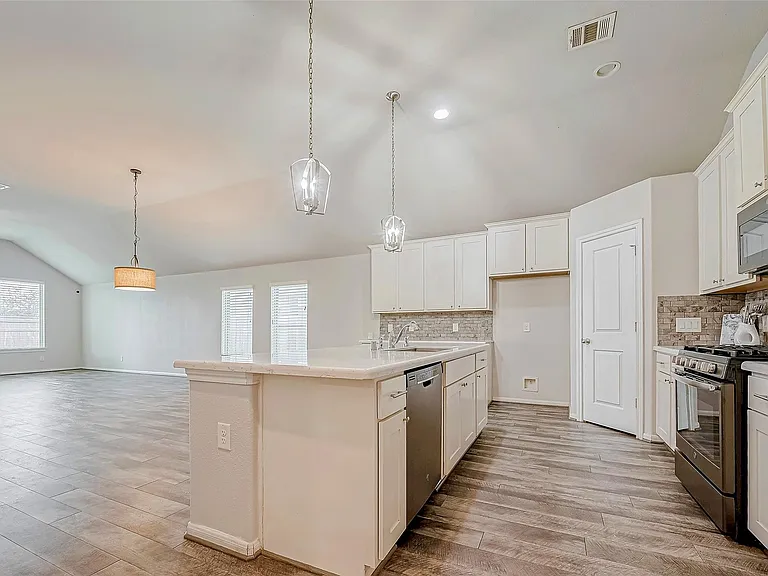 31118 Gulf Cypress Ln — Photo 13