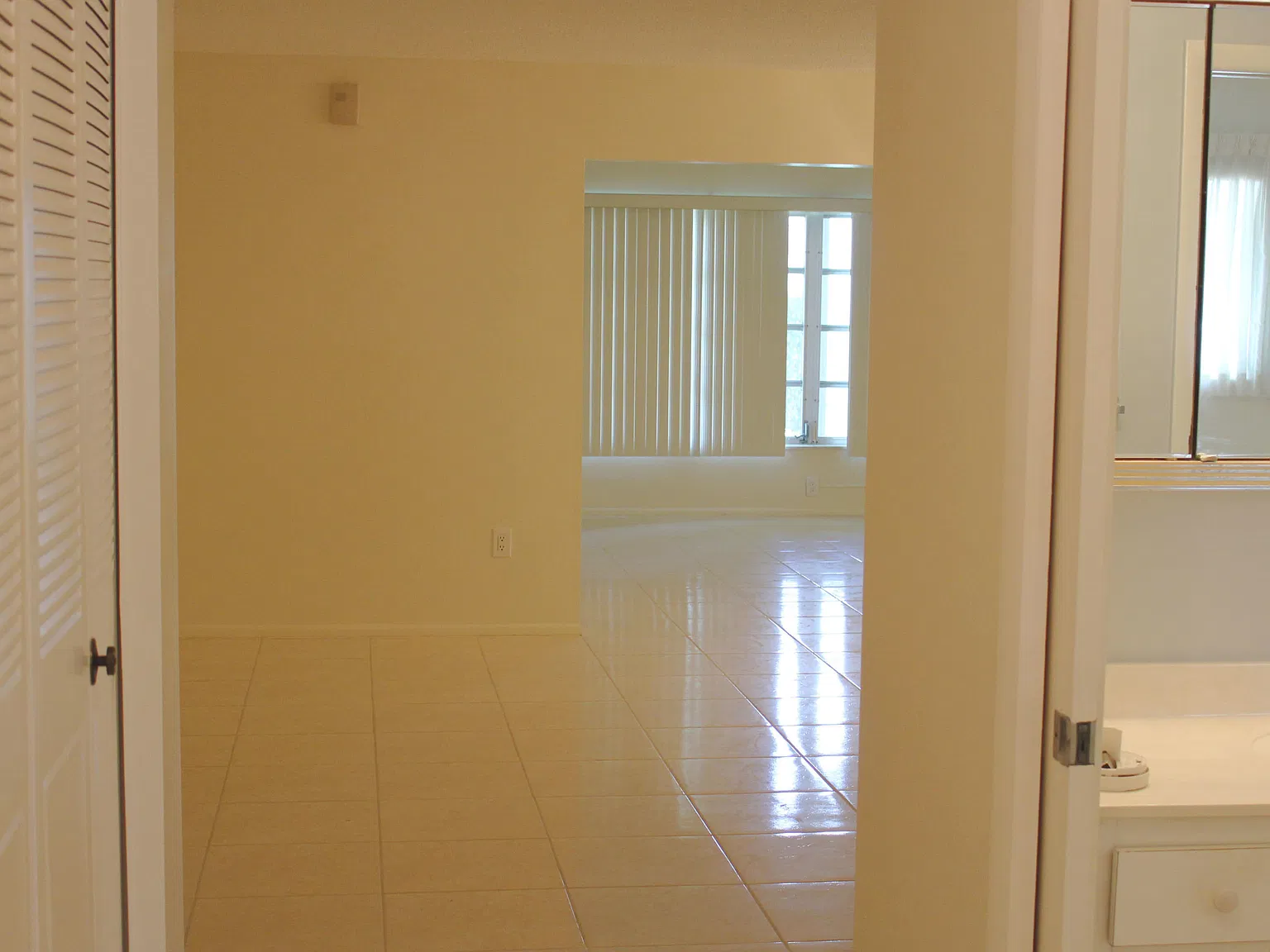 1 bed, 1.0 bath, 1059 sqft, $1,500 — Photo 2