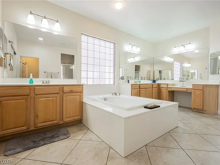 9562 Staff Ln — Photo 21