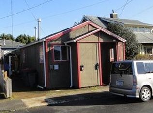 310 4th Ave, Seaside, OR 97138