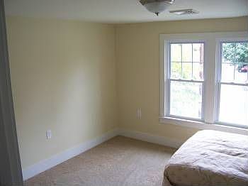 5th image of 28 Greenbriar Ln