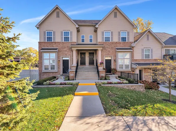 22338 Abbey Ln, Dearborn, MI 48124
