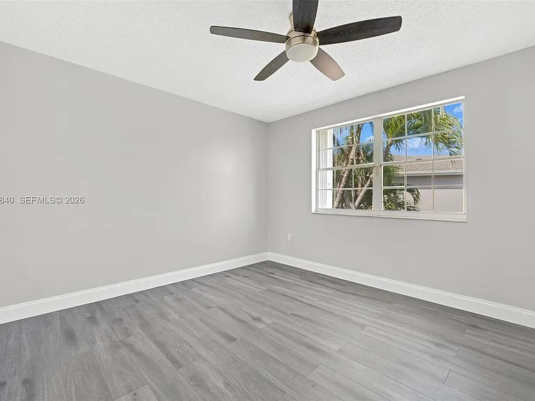 10065 NW 54th Ter — Photo 30