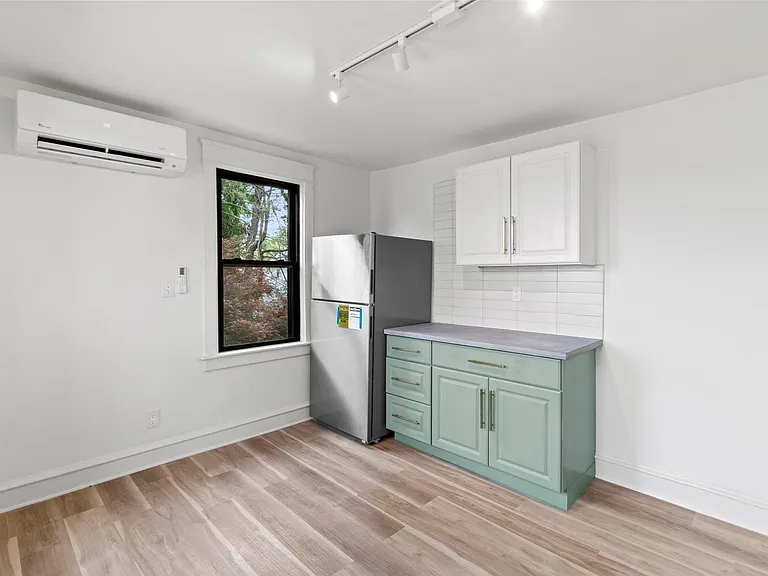 10 E Marthart Ave #2 — Photo 19